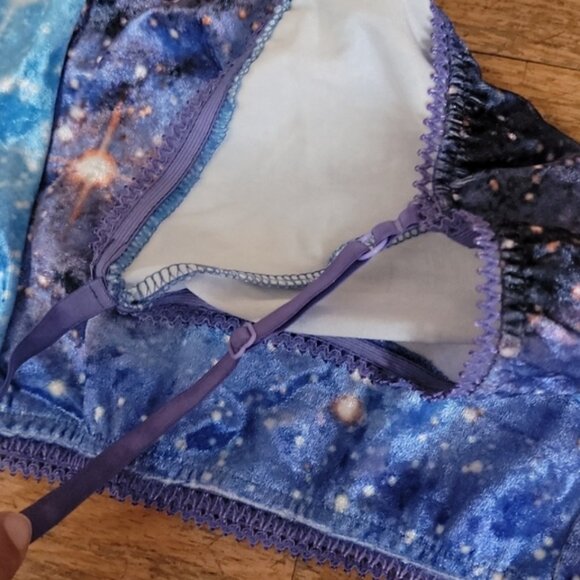 Velvet Loungewear Set - Picture 6 of 8